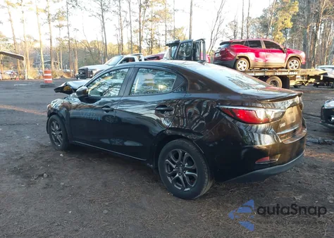 2019 Toyota Yaris Le z USA, uszkodzony, nr VIN 3MYDLBYV3KY507649